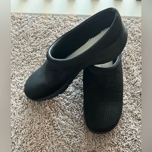 Merrell Shoes Women’s size 11 black